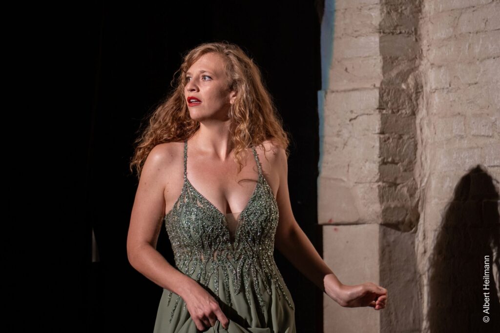 Cleo Röhlig im Showcase Opera Bridge